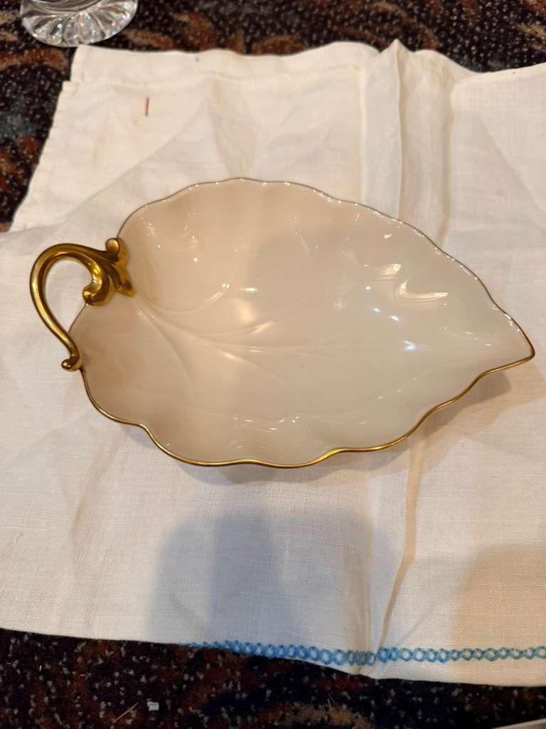 Lenox Leaf Dish Bowl Ivory China 24K Gold Trim Handle Vintage Candy Trinket USA