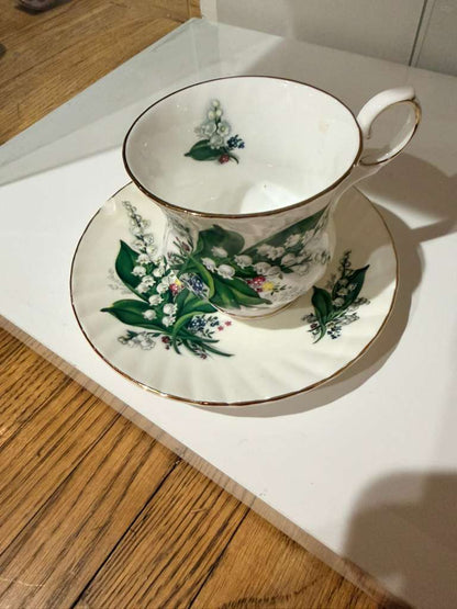 Vintage Beautiful Elizabethan Cup & Saucer Lily Of The Valley By Taylor & Kent