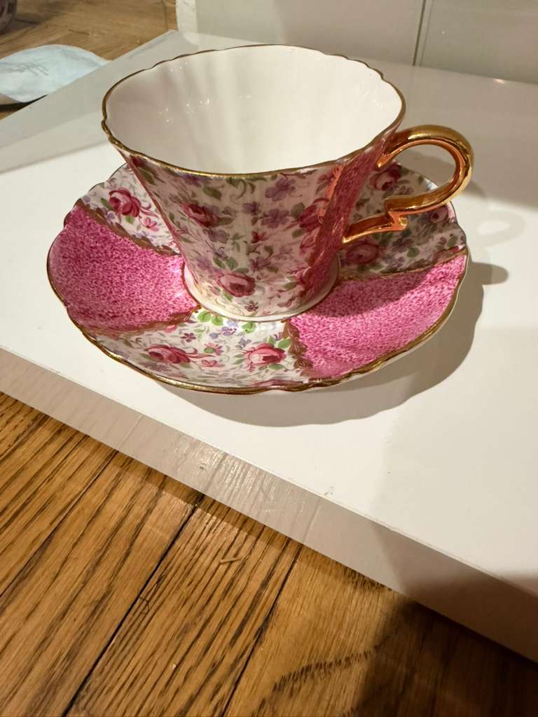 Royal Standard Fine Bone China Pink Floral Teacup & Saucer | England Vintage