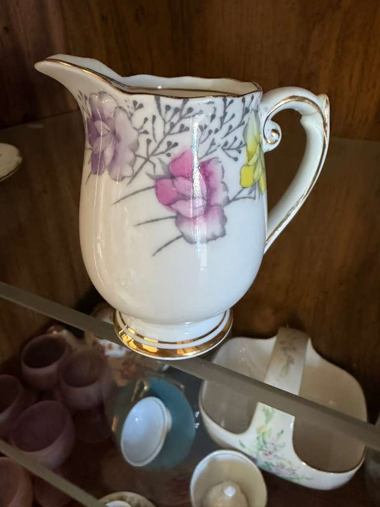 Vintage Fine Bone China Roslyn Sweet Pea Creamer Jug – Made in England