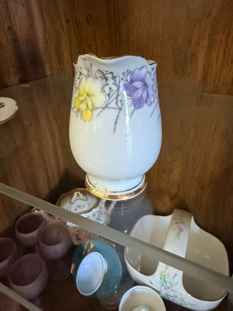 Vintage Fine Bone China Roslyn Sweet Pea Creamer Jug – Made in England