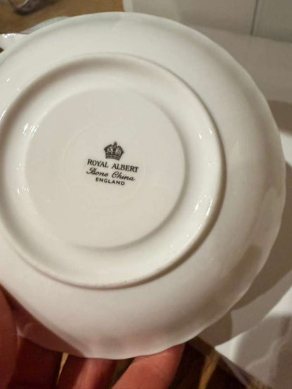 Vintage Royal Albert Bone China England Floral Teacup & Saucer – Made in England