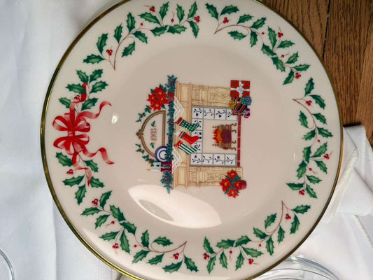 Lenox Annual Holiday Collectors Plate 1993 Third in Series Christmas USA