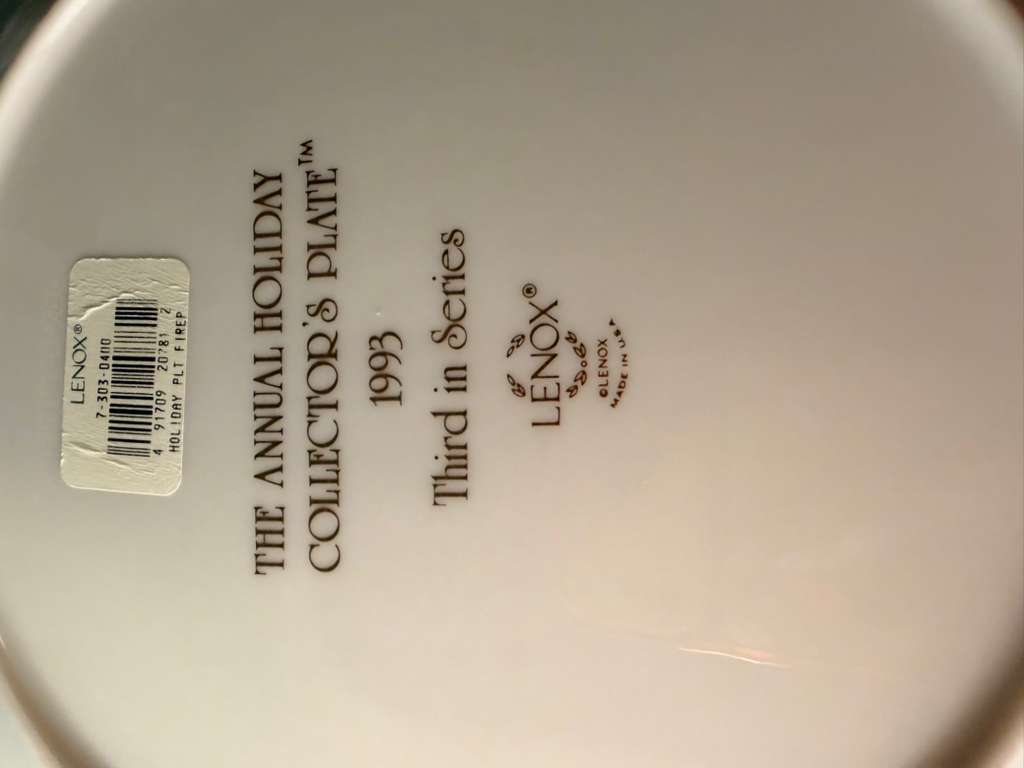Lenox Annual Holiday Collectors Plate 1993 Third in Series Christmas USA