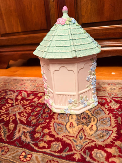 New Lenox Butterfly Meadow Figural Gazebo Cookie Jar 10" White Ceramic in Box